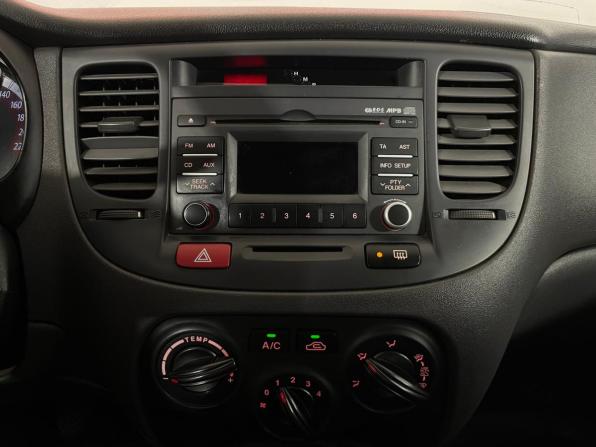 Kia Rio II Рестайлинг с пробегом 2009 года, цена 389 000 рублей, 292766 км, седан, Автокод Объявления