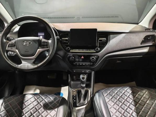 Hyundai Solaris II Рестайлинг с пробегом 2021 года, цена 1 499 000 рублей, 114287 км, седан, Автокод Объявления