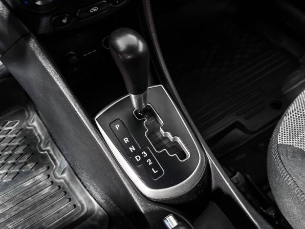 Hyundai Solaris I с пробегом 2012 года, цена 645 000 рублей, 170000 км, хэтчбек, Автокод Объявления