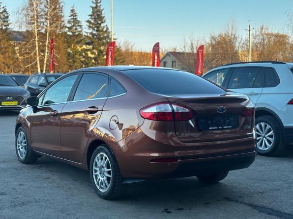 Ford Fiesta Mk6 Рестайлинг с пробегом 2015 года, цена 850 000 рублей, 151000 км, седан, Автокод Объявления