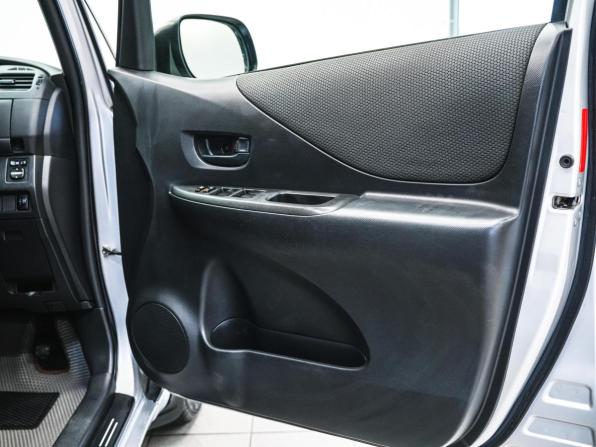 Toyota Ractis I с пробегом 2010 года, цена 769 000 рублей, 161799 км, хэтчбек, Автокод Объявления