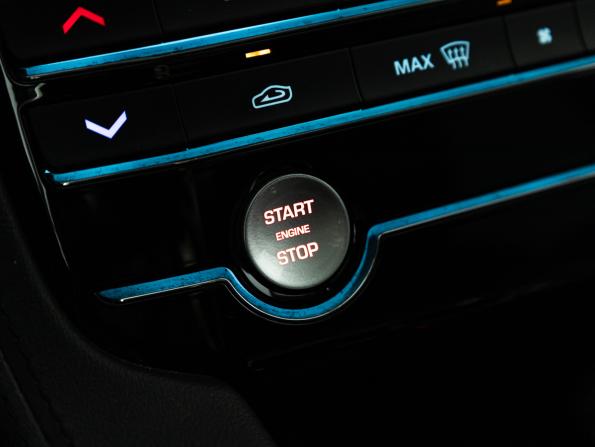 Jaguar F-Pace I с пробегом 2019 года, цена 2 299 700 рублей, 143404 км, внедорожник, Автокод Объявления