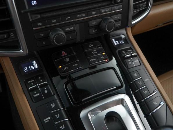 Porsche Cayenne II Рестайлинг (958) с пробегом 2014 года, цена 3 293 055 рублей, 131636 км, внедорожник, Автокод Объявления