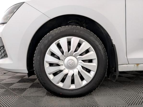 Skoda Rapid II с пробегом 2021 года, цена 1 225 000 рублей, 216592 км, лифтбек, Автокод Объявления