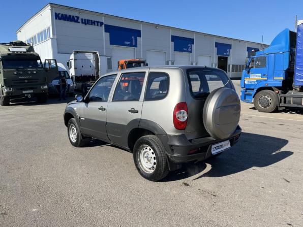 Chevrolet Niva I Рестайлинг с пробегом 2015 года, цена 449 000 рублей, 348205 км, внедорожник, Автокод Объявления