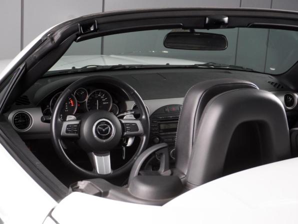 Mazda MX-5 III (NC) Рестайлинг с пробегом 2012 года, цена 2 996 000 рублей, 15622 км, родстер, Автокод Объявления
