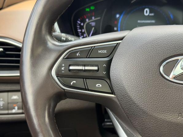 Hyundai Santa Fe IV с пробегом 2018 года, цена 3 150 000 рублей, 186800 км, внедорожник, Автокод Объявления