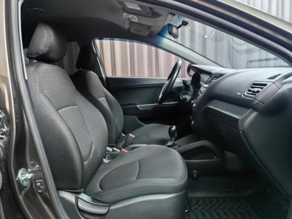 Kia Rio III Рестайлинг с пробегом 2016 года, цена 1 255 000 рублей, 59490 км, седан, Автокод Объявления