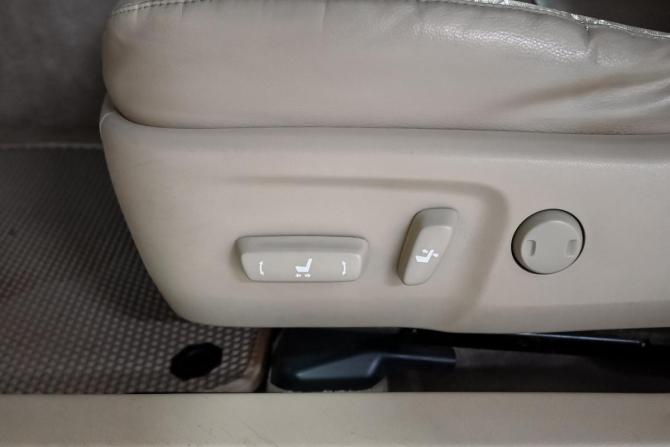 Toyota Camry VII (XV50) с пробегом 2013 года, цена 1 650 000 рублей, 297561 км, седан, Автокод Объявления