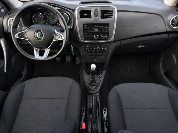 Renault Logan II Рестайлинг с пробегом 2021 года, цена 890 000 рублей, 93070 км, седан, Автокод Объявления