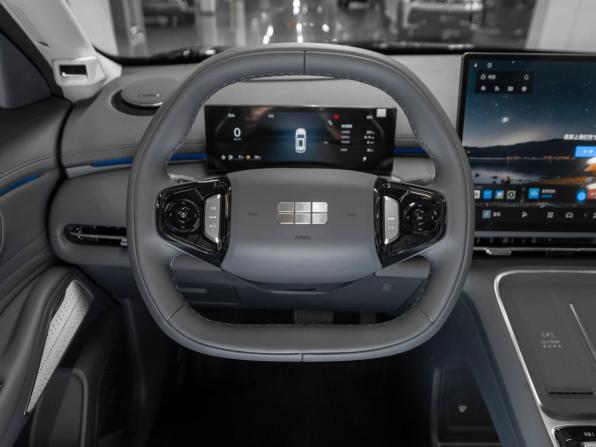 Geely Galaxy Starship 7 с пробегом 2026 года, цена 3 940 000 рублей, 20 км, внедорожник, Автокод Объявления
