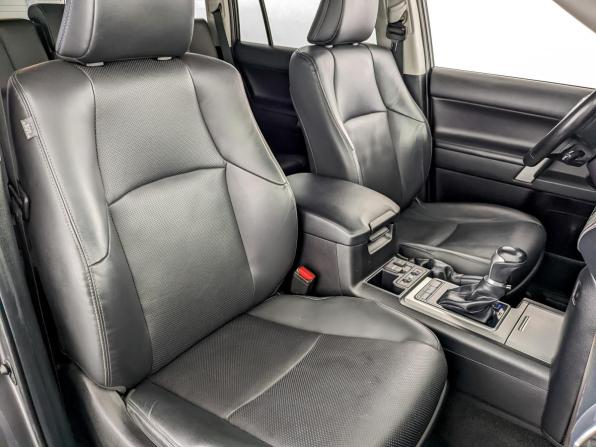 Toyota Land Cruiser Prado 150 Series Рестайлинг 3 с пробегом 2021 года, цена 6 700 000 рублей, 108500 км, внедорожник, Автокод Объявления