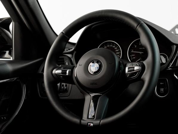 BMW 3 серии VI (F3x) Рестайлинг с пробегом 2018 года, цена 2 680 000 рублей, 158085 км, седан, Автокод Объявления