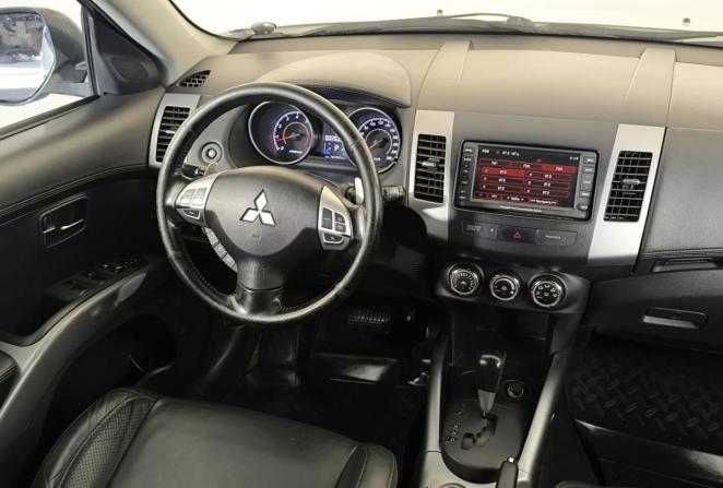Mitsubishi Outlander II Рестайлинг с пробегом 2011 года, цена 1 090 000 рублей, 202353 км, внедорожник, Автокод Объявления
