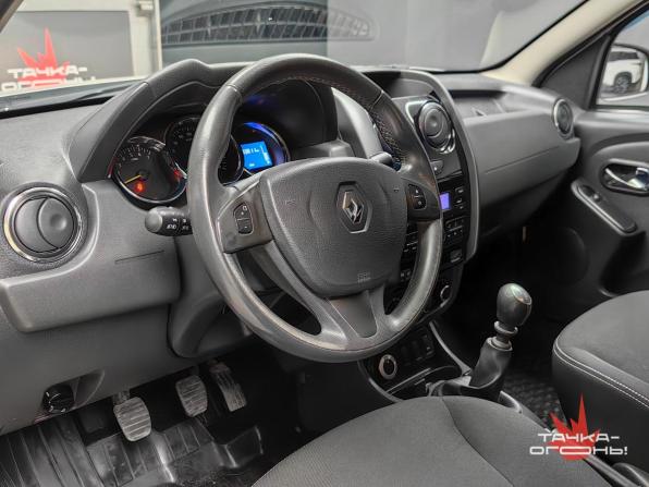 Renault Duster I Рестайлинг с пробегом 2018 года, цена 1 348 000 рублей, 74000 км, внедорожник, Автокод Объявления