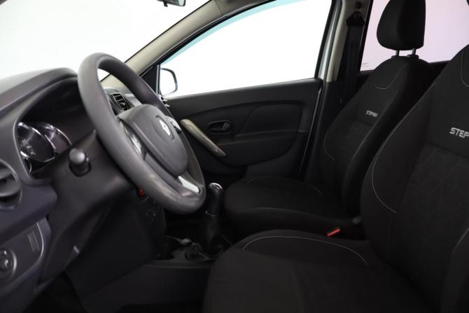 Renault Sandero II с пробегом 2018 года, цена 999 000 рублей, 111000 км, хэтчбек, Автокод Объявления