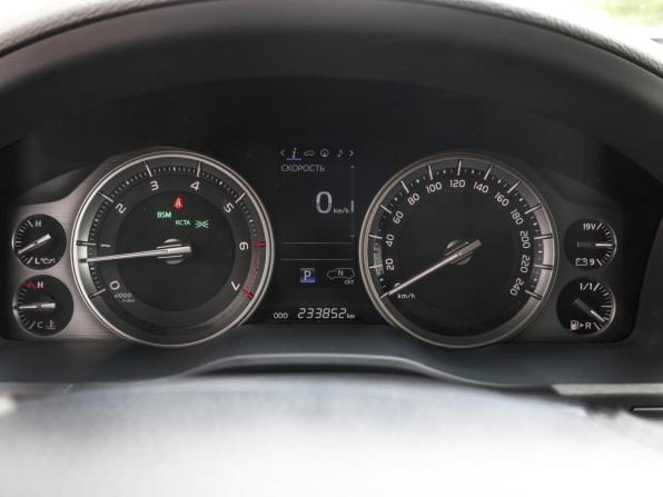 Toyota Land Cruiser 200 Series Рестайлинг 2 с пробегом 2017 года, цена 5 898 000 рублей, 233960 км, внедорожник, Автокод Объявления