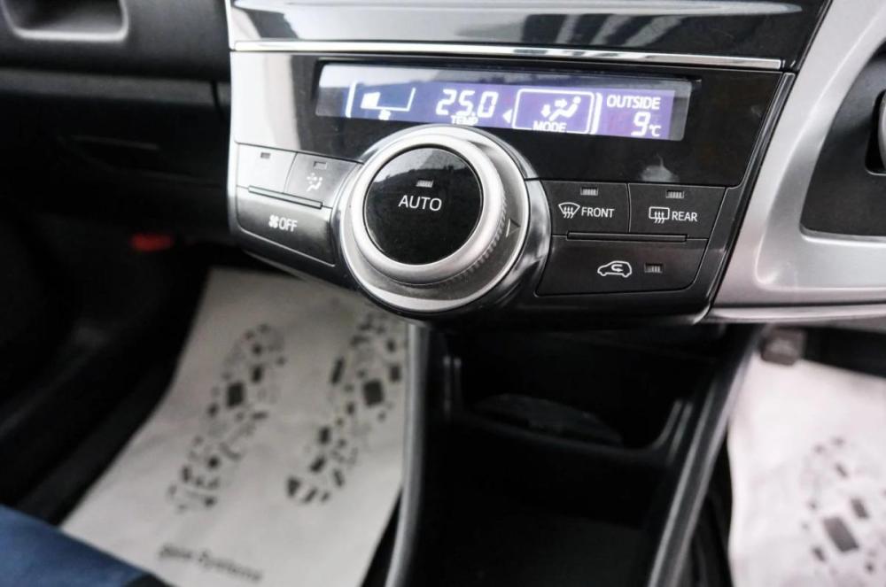 Toyota Prius Alpha I (ZVW40/41) Рестайлинг Красноярск  - изображение 18