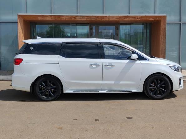 Kia Carnival III с пробегом 2018 года, цена 2 850 000 рублей, 89781 км, минивэн, Автокод Объявления