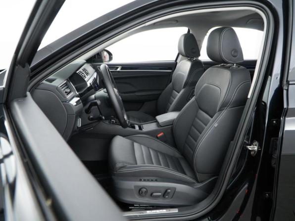Skoda Superb IV с пробегом 2025 года, цена 4 249 055 рублей, 2936 км, лифтбек, Автокод Объявления