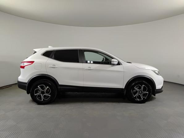 Nissan Qashqai II с пробегом 2018 года, цена 1 690 000 рублей, 131000 км, внедорожник, Автокод Объявления