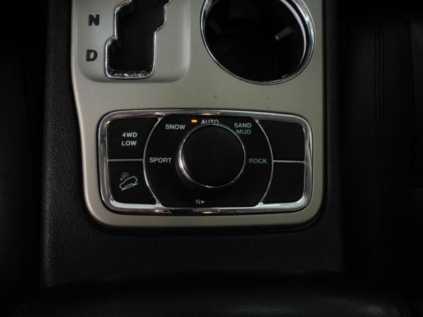 Jeep Grand Cherokee IV (WK2) с пробегом 2012 года, цена 1 819 000 рублей, 220609 км, внедорожник, Автокод Объявления