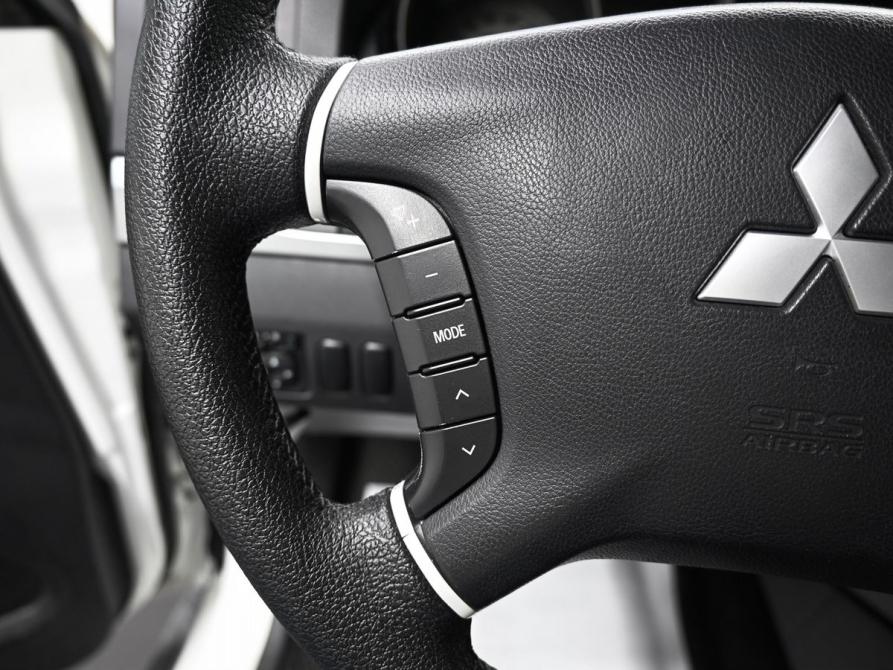 Mitsubishi Pajero IV Рестайлинг 1 Тверь  - изображение 17
