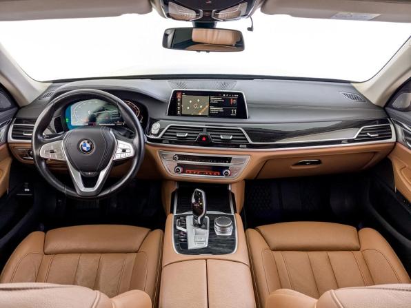 BMW 7 серии VI (G11/G12) Рестайлинг с пробегом 2020 года, цена 4 500 000 рублей, 180236 км, седан, Автокод Объявления
