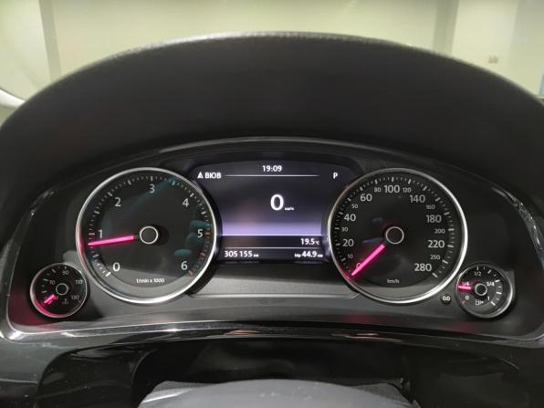 Volkswagen Touareg II с пробегом 2010 года, цена 1 780 000 рублей, 305154 км, внедорожник, Автокод Объявления