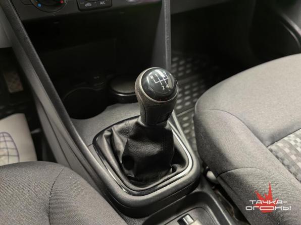 Volkswagen Polo V Рестайлинг с пробегом 2018 года, цена 978 000 рублей, 125000 км, седан, Автокод Объявления