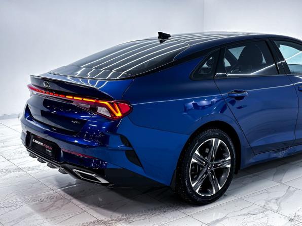 Kia K5 III с пробегом 2021 года, цена 2 499 990 рублей, 67016 км, седан, Автокод Объявления