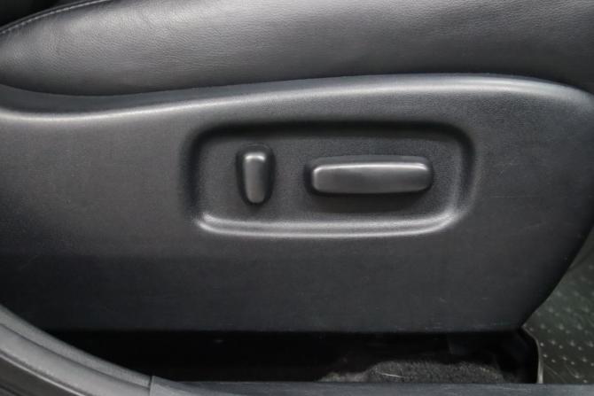 Toyota Highlander II (XU40) Рестайлинг с пробегом 2011 года, цена 2 095 950 рублей, 263408 км, внедорожник, Автокод Объявления