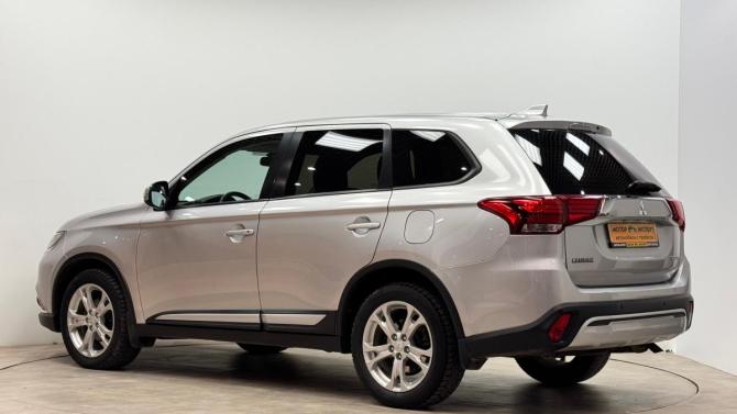 Mitsubishi Outlander III Рестайлинг 2 с пробегом 2017 года, цена 1 750 000 рублей, 190773 км, внедорожник, Автокод Объявления