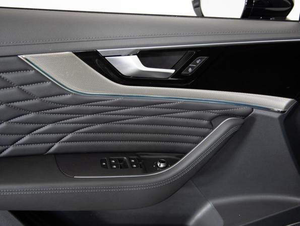 Hongqi HS5 I с пробегом 2024 года, цена 2 999 000 рублей, 11359 км, внедорожник, Автокод Объявления