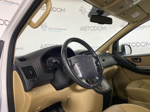 Hyundai H-1 II Рестайлинг 2 с пробегом 2018 года, цена 2 474 900 рублей, 172407 км, минивэн, Автокод Объявления