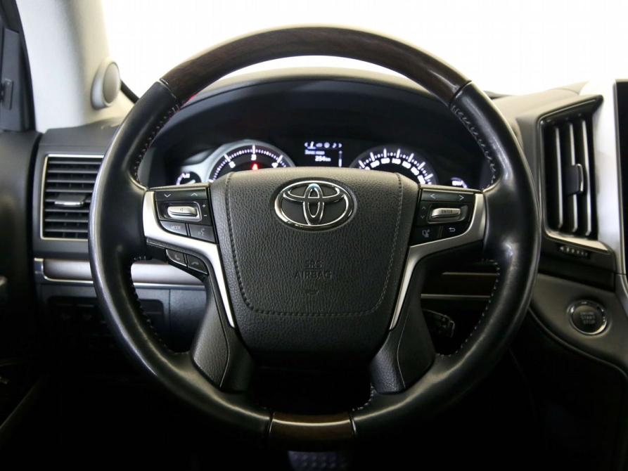 Toyota Land Cruiser 200 Series Рестайлинг 2 Санкт-Петербург  - изображение 19