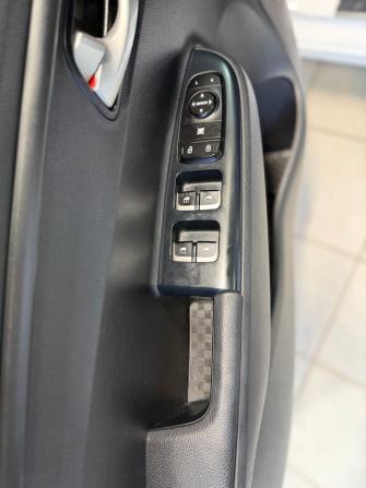 Kia Rio IV Рестайлинг с пробегом 2021 года, цена 1 589 000 рублей, 96800 км, седан, Автокод Объявления