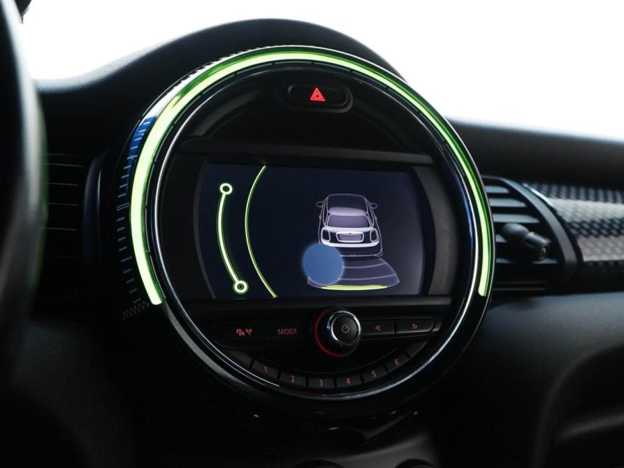 Mini Hatch III (F55/F56) Москва  - изображение 13