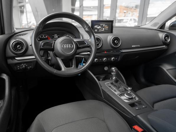 Audi A3 III (8V) Рестайлинг с пробегом 2017 года, цена 1 375 000 рублей, 139000 км, седан, Автокод Объявления