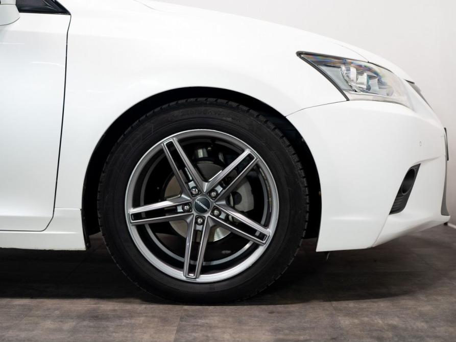 Lexus CT I Рестайлинг Чита  - изображение 19