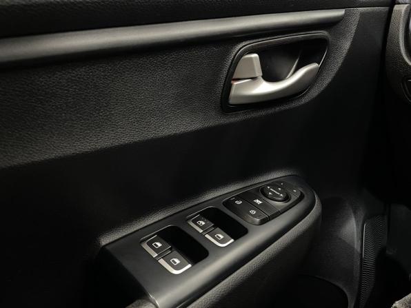 Kia Rio IV Рестайлинг с пробегом 2021 года, цена 1 599 000 рублей, 95161 км, седан, Автокод Объявления