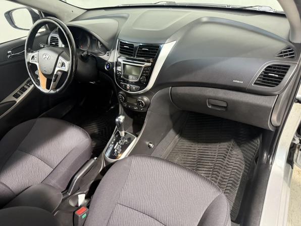 Hyundai Solaris I с пробегом 2014 года, цена 969 800 рублей, 124000 км, седан, Автокод Объявления