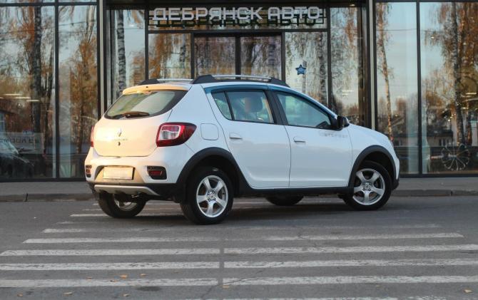 Renault Sandero II Рестайлинг с пробегом 2019 года, цена 1 195 000 рублей, 82400 км, хэтчбек, Автокод Объявления