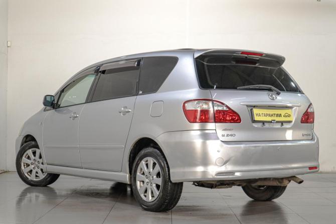 Toyota Ipsum II (M20) Рестайлинг с пробегом 2009 года, цена 1 059 000 рублей, 255000 км, компактвэн, Автокод Объявления