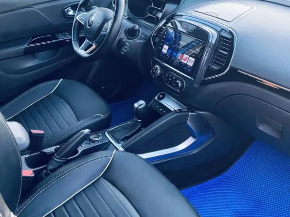 Renault Kaptur I Рестайлинг с пробегом 2020 года, цена 1 673 000 рублей, 118000 км, внедорожник, Автокод Объявления
