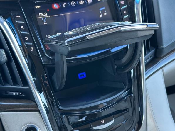 Cadillac Escalade IV с пробегом 2017 года, цена 4 830 000 рублей, 159800 км, внедорожник, Автокод Объявления