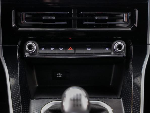 Haval M6 II с пробегом 2024 года, цена 1 848 000 рублей, 35000 км, внедорожник, Автокод Объявления