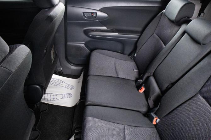 Toyota Wish II Рестайлинг с пробегом 2015 года, цена 2 189 000 рублей, 23200 км, минивэн, Автокод Объявления