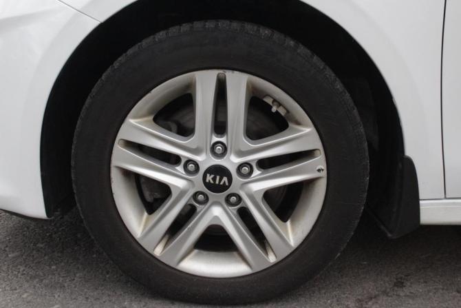Kia Ceed III с пробегом 2019 года, цена 1 640 000 рублей, 141892 км, универсал, Автокод Объявления