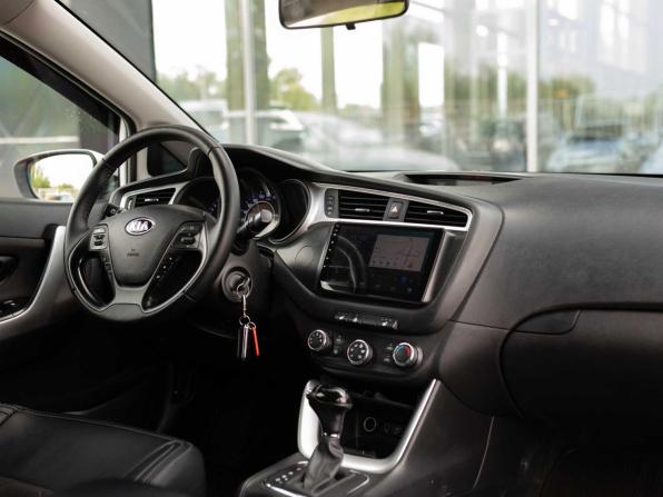 Kia Ceed II Рестайлинг с пробегом 2015 года, цена 880 000 рублей, 168711 км, универсал, Автокод Объявления